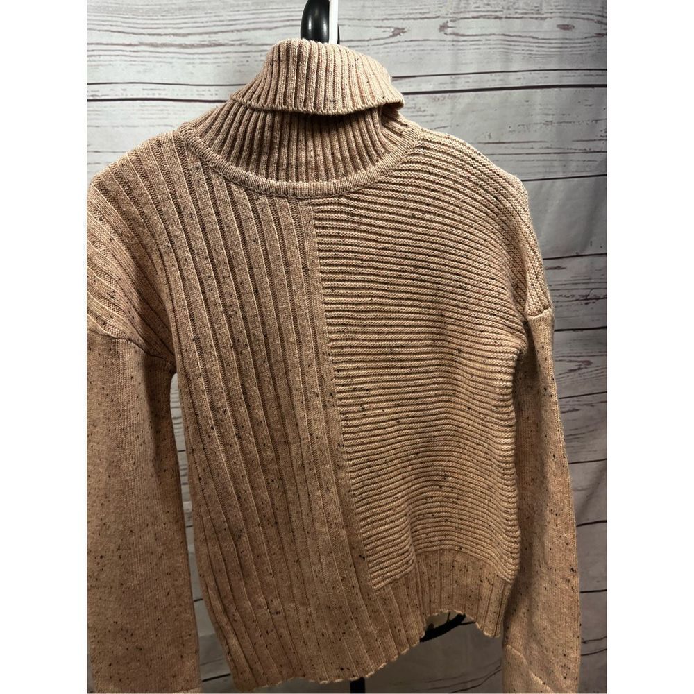 Chelsea & Theodore Knit Turtleneck Sweater Speckled Tan XS Acrylic Wool Blend